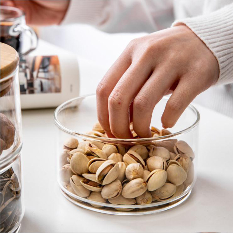 Klein glazen kommetje met een  - Baby Food Snacks Yogurt recensie en prijs