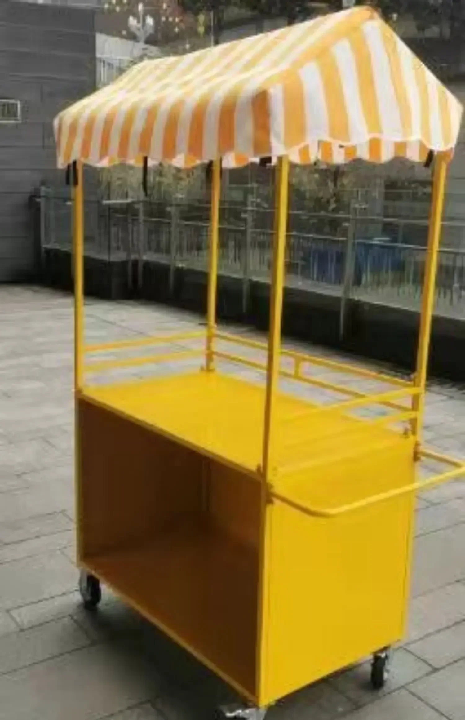 Snackkraam Auto Nachtmarkt Mob - Food City Snacks recensie en prijs